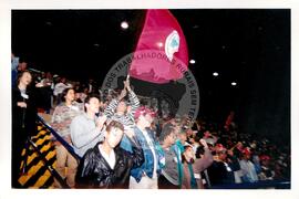 Encontro de Jovens do MST UNICAMP (Campinas-SP, 02 jul. 1999) [fotografia] / Fotógrafo(a) : Douglas Mansur. -- Ref.: BR-SPMST_MST-SN-CIN_AMP_001923-014467-SJM.