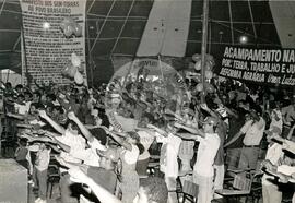 Acampamento Nacional (Brasília-DF, ago. 1996) [fotografia] / Fotógrafo(a) : Francisca P. Montejo. -- Ref.: BR-SPMST_MST-SN-CIN_AMP_001835-014006-OCU.
