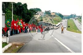 Inauguração do Monumento em homenagem a Antônio Tavares Pereira (Curitiba-PR, 01 mai. 2001) [fotografia] / Fotógrafo(a) : Leticia Barqueta. -- Ref.: BR-SPMST_MST-SN-CIN_AMP_001026-008039-ELF.