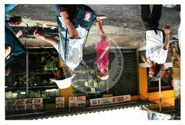 Semana Nacional de Cultura Brasileira e Reforma Agrária (Rio de Janeiro-RJ, 18 mar. 2002) [fotografia] / Fotógrafo(a) : Luciney Martins. -- Ref.: BR-SPMST_MST-SN-CIN_AMP_001813-013213-NDT.