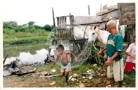Semana Nacional de Cultura Brasileira e Reforma Agrária (Rio de Janeiro-RJ, 18 mar. 2002) [fotografia] / Fotógrafo(a) : João Laet. -- Ref.: BR-SPMST_MST-SN-CIN_AMP_001817-013439-NDT.