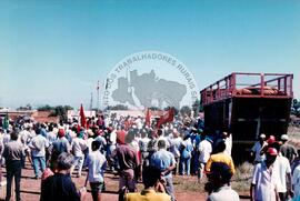 Jornadas de Lutas (Cuiabá-MT, abr. 1999) [fotografia] / Fotógrafo(a) : Inácio José Werner. -- Ref.: BR-SPMST_MST-SN-CIN_AMP_001926-014490-SJM.