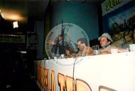 Vigília pela Reforma Agrária no Sindicato dos Metalúrgicos (São Bernardo do Campo-SP, 25 abr. 1992) [fotografia] / Fotógrafo(a) : Arquivo MST. -- Ref.: BR-SPMST_MST-SN-CIN_AMP_000382-001997-AMT.