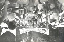 Romaria em homenagem as 350 famílias do KM 41 (São Mateus-ES, 10 jun. 1986) [fotografia] / Fotógrafo(a) : Maria de Fátima Ribeiro. -- Ref.: BR-SPMST_MST-SN-CIN_AMP_001959-015010-SPR.