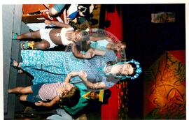 Semana Nacional de Cultura Brasileira e Reforma Agrária (Rio de Janeiro-RJ, 18 mar. 2002) [fotografia] / Fotógrafo(a) : João Laet. -- Ref.: BR-SPMST_MST-SN-CIN_AMP_001810-013075-NDT.