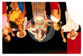 Semana Nacional de Cultura Brasileira e Reforma Agrária (Rio de Janeiro-RJ, 18 mar. 2002) [fotografia] / Fotógrafo(a) : Luciney Martins. -- Ref.: BR-SPMST_MST-SN-CIN_AMP_001815-013328-NDT.