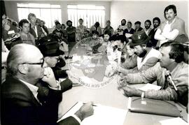 Audiência com Bispos (Paraná, [sem data]) [fotografia] / Fotógrafo(a) : Arquivo MST. -- Ref.: BR-SPMST_MST-SN-CIN_AMP_000654-003677-ARV.