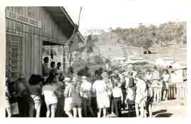 Sem Terras conquistam Fazenda Perdizes (Santa Catarina, [sem data]) [fotografia] / Fotógrafo(a) : Dirceu P. Vieira. -- Ref.: BR-SPMST_MST-SN-CIN_AMP_001838-014023-OCU.