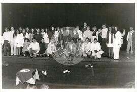 Formatura do Magistério (Santos-SP, jul. 1996) [fotografia] / Fotógrafo(a) : Douglas Mansur. -- Ref.: BR-SPMST_MST-SN-CIN_AMP_000894-006263-EDU.