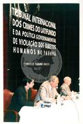 Tribunal Internacional dos Crimes do Latifúndio e da Política Governamental de Violação dos Direitos Humanos (Curitiba-PR, 02 mai. 2001) [fotografia] / Fotógrafo(a) : Douglas Mansur. -- Ref.: BR-SPMST_MST-SN-CIN_AMP_000135-001018-ACS.