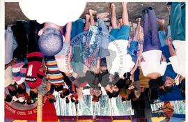 Encontro Estadual de Jovens do Campo e da Cidade, 1o (Vitória-ES, ago. 2002) [fotografia] / Fotógrafo(a) : Leticia Barqueta. -- Ref.: BR-SPMST_MST-SN-CIN_AMP_001916-014301-SJM.