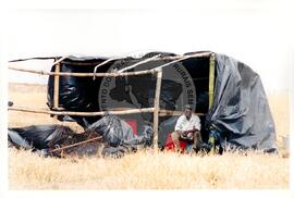 Acampamento "Guarantã" (São Paulo (Estado), jul. 1998) [fotografia] / Fotógrafo(a) : Douglas Mansur. -- Ref.: BR-SPMST_MST-SN-CIN_AMP_000045-000181-ACP.