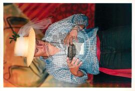 Semana Nacional de Cultura Brasileira e Reforma Agrária (Rio de Janeiro-RJ, 18 mar. 2002) [fotografia] / Fotógrafo(a) : Luciney Martins. -- Ref.: BR-SPMST_MST-SN-CIN_AMP_001814-013296-NDT.