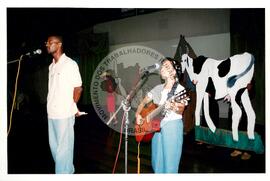 Encontro de Jovens do MST, na Ucicamp, 3o (Campinas-SP, 14 fev. 2001) [fotografia] / Fotógrafo(a) : Douglas Mansur. -- Ref.: BR-SPMST_MST-SN-CIN_AMP_000907-006930-ENJ.
