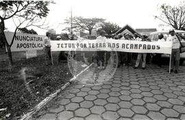 Jejum por Terra e Justiça (Distrito Federal (Brasil), 07 jul. 1986) [fotografia] / Fotógrafo(a) : Eduardo Tavares. -- Ref.: BR-SPMST_MST-SN-CIN_AMP_000566-003188-AMT.
