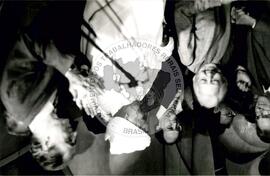 Eduardo Suplicy (Brasil, [sem data]) [fotografia] / Fotógrafo(a) : Arquivo MST ; Débora Lerrer ; Douglas Mansur ; Regina Vilela ; André Vilar. -- Ref.: BR-SPMST_MST-SN-CIN_AMP_001506-011928-PER.