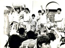 Manifestação dos Sem Terra (Itapirapuã-GO, mai. 1988) [fotografia] / Fotógrafo(a) : Chica. -- Ref.: BR-SPMST_MST-SN-CIN_AMP_000594-003422-AMT.