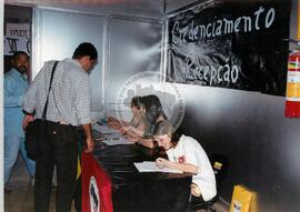 Congresso Nacional do MST, 4o (Distrito Federal (Brasil), 07 ago. 2000) [fotografia] / Fotógrafo(a) : Douglas Mansur ; Paula Reis ; João Zinclar. -- Ref.: BR-SPMST_MST-SN-CIN_AMP_000712-004549-CGR.