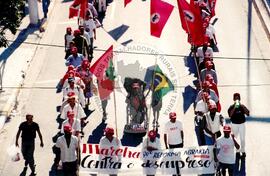 Manifestação (São Paulo-SP, [sem data]) [fotografia] / Fotógrafo(a) : Arquivo MST. -- Ref.: BR-SPMST_MST-SN-CIN_AMP_000410-002369-AMT.
