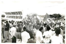 Manifestações diversas (Ceará, [sem data]) [fotografia] / Fotógrafo(a) : Joelmir Pinho ; Afonso ; Helder Freitas. -- Ref.: BR-SPMST_MST-SN-CIN_AMP_000518-002947-AMT.