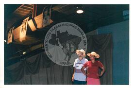 Encontro de Jovens do MST, na Ucicamp, 3o (Campinas-SP, 14 fev. 2001) [fotografia] / Fotógrafo(a) : Douglas Mansur. -- Ref.: BR-SPMST_MST-SN-CIN_AMP_000906-006894-ENJ.