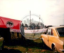 Acampamento "Palmeiras das Missões" do MST (Rio Grande do Sul, set. 1989) [fotografia] / Fotógrafo(a) : Volnei Manfron. -- Ref.: BR-SPMST_MST-SN-CIN_AMP_000085-000681-ACP.