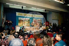 Vigília pela Reforma Agrária no Sindicato dos Metalúrgicos (São Bernardo do Campo-SP, 25 abr. 1992) [fotografia] / Fotógrafo(a) : Arquivo MST. -- Ref.: BR-SPMST_MST-SN-CIN_AMP_000382-002013-AMT.