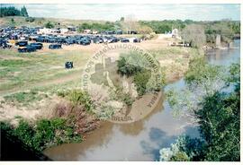 Acampamento "Herdeiros de Che Guevara" do MST (Hulha Negra-RS, jul. 2001) [fotografia] / Fotógrafo(a) : Leticia Barqueta. -- Ref.: BR-SPMST_MST-SN-CIN_AMP_000092-000713-ACP.