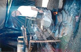 Mobilização em Brasília durante a Jornada Nacional "Acampamento Nacional Eldorado dos Carajás" (Brasília-DF, 03 set. 2001) [fotografia] / Fotógrafo(a) : Gildo Aguiar. -- Ref.: BR-SPMST_MST-SN-CIN_AMP_001918-014438-SJM.