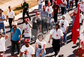 Congresso Nacional do MST, 3o (Distrito Federal (Brasil), 25 jul. 1995) [fotografia] / Fotógrafo(a) : Douglas Mansur ; Débora Lerrer. -- Ref.: BR-SPMST_MST-SN-CIN_AMP_000708-004378-CGR.