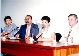 Comissão Externa da Câmara dos Deputados para a questão da violência no Pontal (Distrito Federal (Brasil), mar. 1997) [fotografia] / Fotógrafo(a) : Arquivo MST. -- Ref.: BR-SPMST_MST-SN-CIN_AMP_000636-003613-ARV.