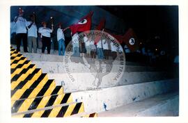 Encontro de Jovens do MST, na Ucicamp, 2o (Campinas-SP, 18 fev. 2000) [fotografia] / Fotógrafo(a) : Milene Medeiros. -- Ref.: BR-SPMST_MST-SN-CIN_AMP_000899-006488-ENJ.