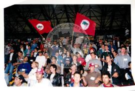 Encontro de Jovens do MST, na Ucicamp, 1o (Campinas-SP, 02 jul. 1999) [fotografia] / Fotógrafo(a) : Douglas Mansur. -- Ref.: BR-SPMST_MST-SN-CIN_AMP_000897-006341-ENJ.