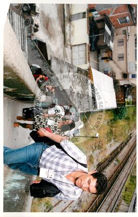 Semana Nacional de Cultura Brasileira e Reforma Agrária (Rio de Janeiro-RJ, 18 mar. 2002) [fotografia] / Fotógrafo(a) : Luciney Martins. -- Ref.: BR-SPMST_MST-SN-CIN_AMP_001823-013723-NDT.
