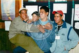 Curso de militantes de comunicação (Veranopólis-RS, 27 mai. 2002) [fotografia] / Fotógrafo(a) : Leticia Barqueta ; Carmen de Castro. -- Ref.: BR-SPMST_MST-SN-CIN_AMP_000837-005588-CUR.