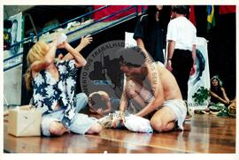 Encontro de Jovens do MST, na Ucicamp, 3o (Campinas-SP, 14 fev. 2001) [fotografia] / Fotógrafo(a) : Douglas Mansur. -- Ref.: BR-SPMST_MST-SN-CIN_AMP_000907-006982-ENJ.