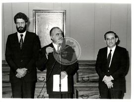 Posse de Dante de Oliveira no Ministerio da Reforma e Desenvolvimento Agrário (Distrito Federal (Brasil), 29 mai. 1985) [fotografia] / Fotógrafo(a) : Leandro Abreu. -- Ref.: BR-SPMST_MST-SN-CIN_AMP_000645-003661-ARV.