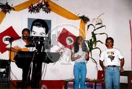 Inauguração da Rádio Comunitária (Itapeva-SP, 28 nov. 2008) [fotografia] / Fotógrafo(a) : Cláudio Foschieira. -- Ref.: BR-SPMST_MST-SN-CIN_AMP_000695-004022-ARV.