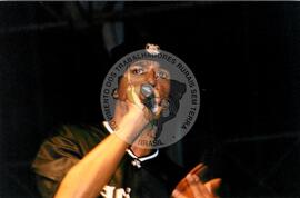 Manifestação (São Paulo-SP, [sem data]) [fotografia] / Fotógrafo(a) : Arquivo MST. -- Ref.: BR-SPMST_MST-SN-CIN_AMP_000410-002388-AMT.