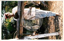 Semana Nacional de Cultura Brasileira e Reforma Agrária (Rio de Janeiro-RJ, 18 mar. 2002) [fotografia] / Fotógrafo(a) : João Laet. -- Ref.: BR-SPMST_MST-SN-CIN_AMP_001810-013035-NDT.