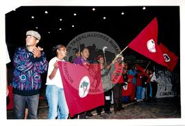 Encontro de Jovens do MST, na Ucicamp, 1o (Campinas-SP, 02 jul. 1999) [fotografia] / Fotógrafo(a) : Douglas Mansur. -- Ref.: BR-SPMST_MST-SN-CIN_AMP_000898-006426-ENJ.