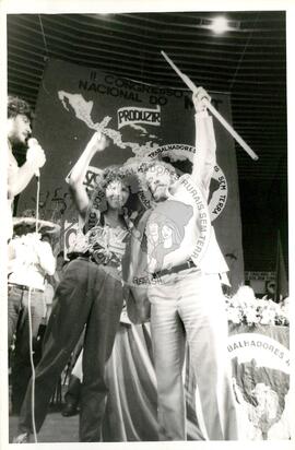 Congresso Nacional do MST, 2o (Distrito Federal (Brasil), 08 mai. 1990) [fotografia] / Fotógrafo(a) : Douglas Mansur ; Carlos Carvalho. -- Ref.: BR-SPMST_MST-SN-CIN_AMP_000703-004245-CGR.