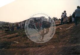 Assentamento no lote 153 do MST [sem identificação] (Itapeva-SP, 1993) [fotografia] / Fotógrafo(a) : Arquivo MST ; Bernado Fernandes. -- Ref.: BR-SPMST_MST-SN-CIN_AMP_000347-001650-ASS.