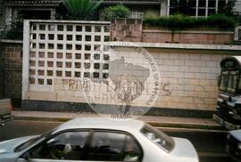 Marcha contra as privatizações (El Salvador, 1995) [fotografia] / Fotógrafo(a) : Mara Luz. -- Ref.: BR-SPMST_MST-SN-CIN_AMP_001071-008669-RIT.