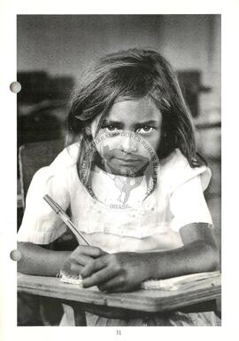 Lançamento da Exposição "Terra" (São Paulo (Estado), 10 abr. 1997) [fotografia] / Fotógrafo(a) : Douglas Mansur. -- Ref.: BR-SPMST_MST-SN-CIN_AMP_001030-008182-ELF.