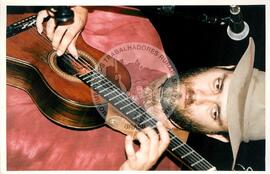 Semana Nacional de Cultura Brasileira e Reforma Agrária (Rio de Janeiro-RJ, 18 mar. 2002) [fotografia] / Fotógrafo(a) : João Laet. -- Ref.: BR-SPMST_MST-SN-CIN_AMP_001818-013499-NDT.