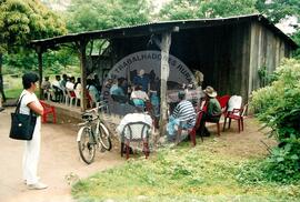 Márcia e Rosana em Encontro de Sistematização de Epxeriências (Nicarágua, 22 jun. 2002) [fotografia] / Fotógrafo(a) : Arquivo MST. -- Ref.: BR-SPMST_MST-SN-CIN_AMP_001053-008509-RIT.