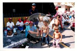 Mobilização no 1º de Maio na Praça da Sé (São Paulo-SP, 01 mai. 1999) [fotografia] / Fotógrafo(a) : Douglas Mansur. -- Ref.: BR-SPMST_MST-SN-CIN_AMP_000395-002206-AMT.