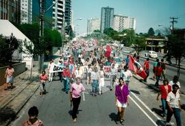 Ato do MST (Curitiba-PR, 16 out. 1991) [fotografia] / Fotógrafo(a) : Zumbi. -- Ref.: BR-SPMST_MST-SN-CIN_AMP_000428-002518-AMT.