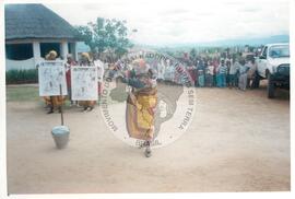 Intercâmbio com a UNAC (Moçambique, ago. 2000) [fotografia] / Fotógrafo(a) : Arquivo MST. -- Ref.: BR-SPMST_MST-SN-CIN_AMP_001093-008893-RIT.